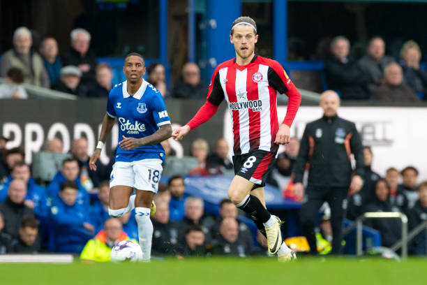 一段新闻简 一段新闻简